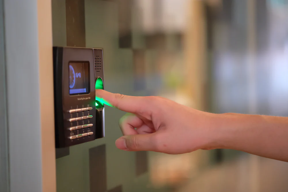 November Emergency Plan for small business securing entry and access during holiday hours